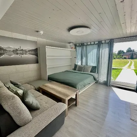 Cebelnk: Sanjska Hisica 4 Km Od Bleda Prázdninový dům *