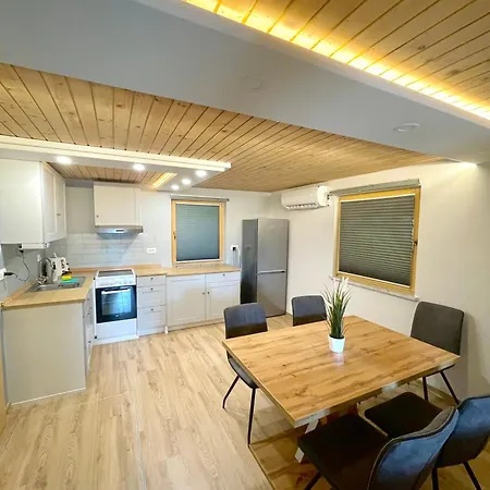 Cebelnk: Sanjska Hisica 4 Km Od Bleda Holiday home