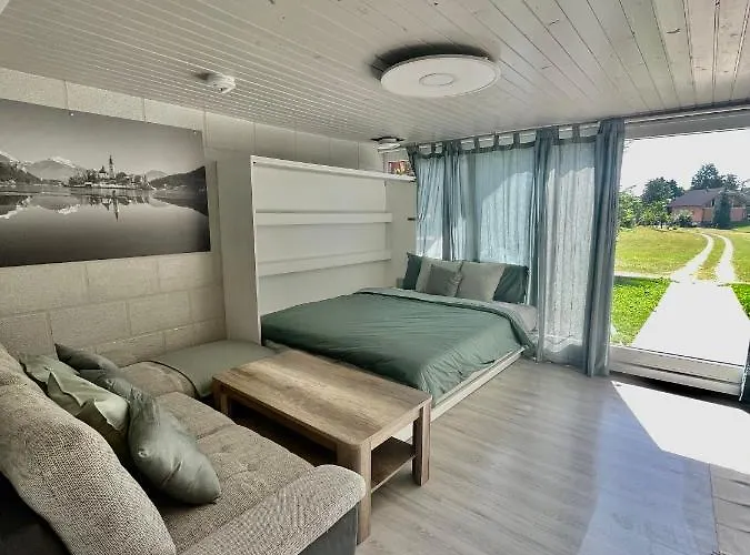 Cebelnk: Sanjska Hisica 4 Km Od Bleda Počitniška hiša *